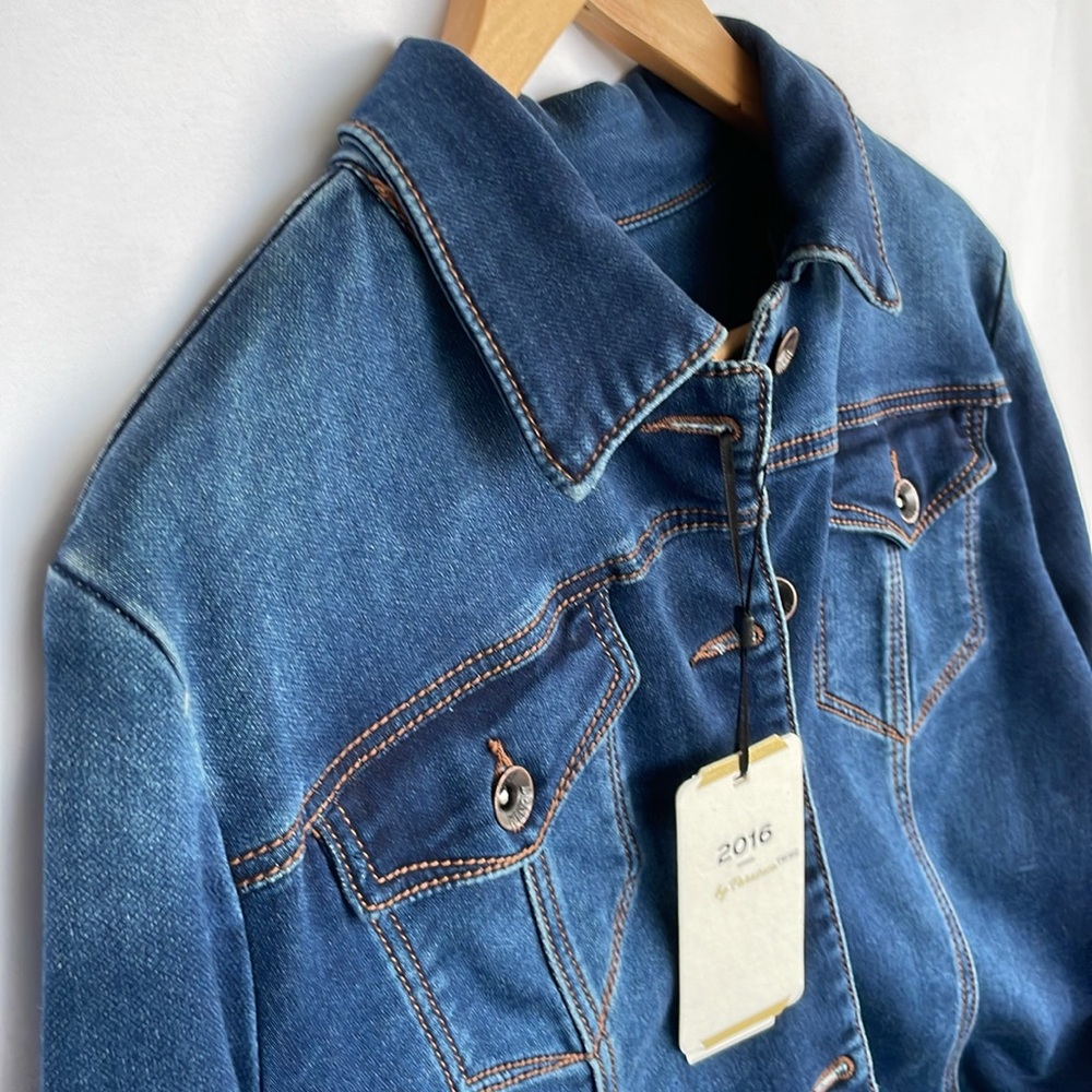 NWT 2016 by Parasuco Stretch Med-Dark Wash Cropped Denim Jacket Size L